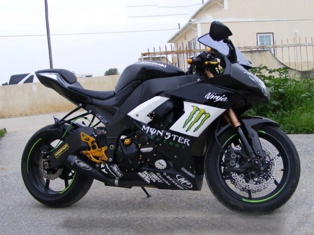 Carénages Moto Kawasaki ZX10R 2008-2010 - Noir Brillant Blanc Vert Monstre Elf