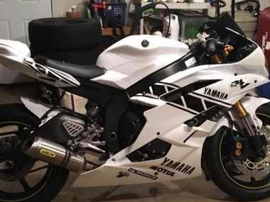 Carénages Moto Yamaha YZF 600 R6 2006-2007 - Blanc Noir Brillant Motul Michelin