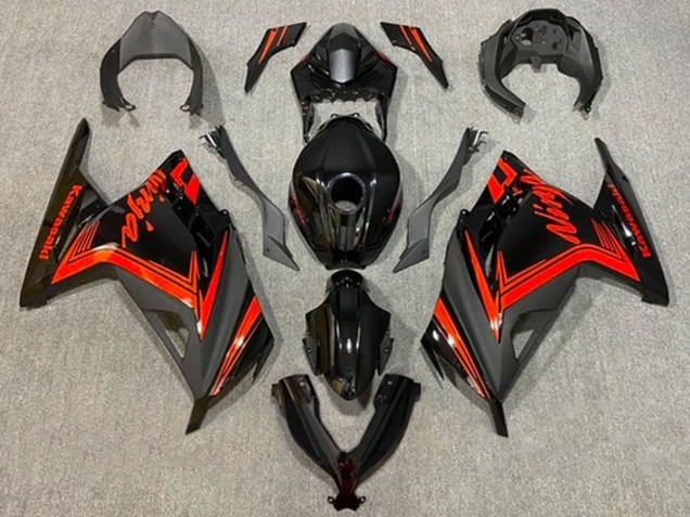 Carénages Moto Kawasaki EX300 2013-2024 - Noir Brillant Noir Mat Rouge