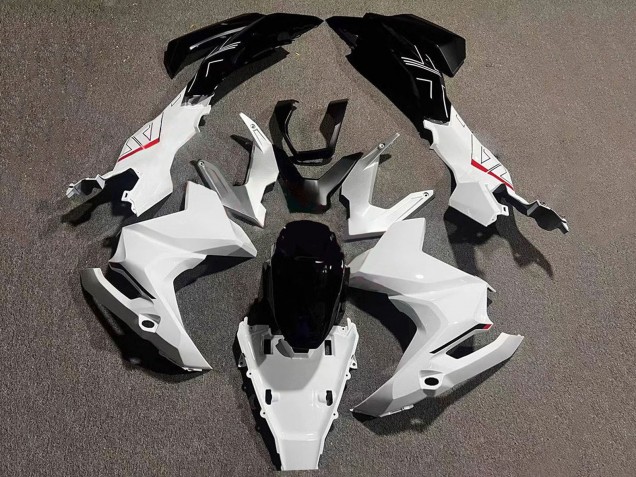 Carénages Moto Honda ADV160 2022-2024 - Blanc Noir Brillant